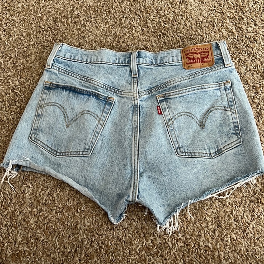 Levi’s 501 shorts light blue wash